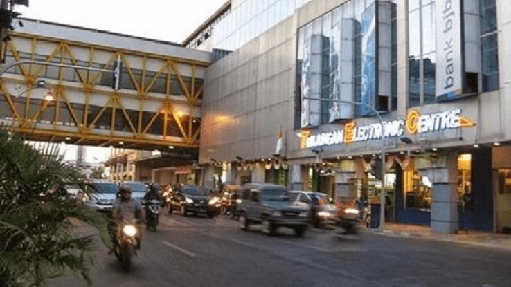 8. Toko Elektronik Surabaya Terlengkap: Tunjungan Elektronik Centre