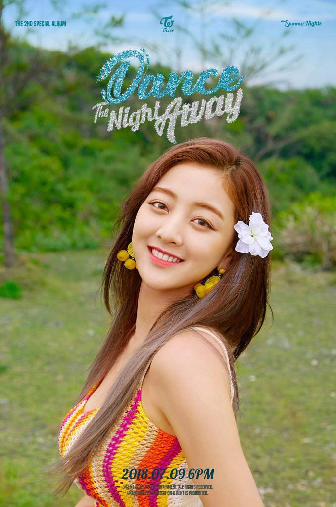 10 Foto Artis Jihyo 