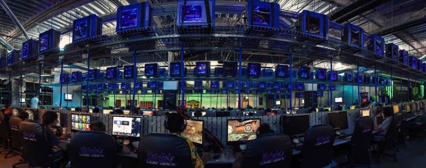 15 Alasan Kenapa Punya Pacar Gamer Itu Asik Sekali! 15 Alasan Kenapa Punya Pacar Gamer Itu Asik Sekali!