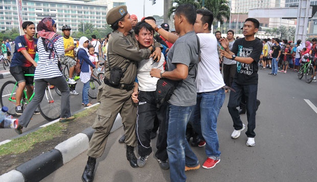 4 Kisah Konyol Para Pencopet Gagal Mencopet 4 Kisah Konyol Para Pencopet Gagal Mencopet