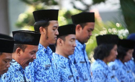 Tipe Orang Saat Upacara Bendera Tipe Orang Saat Upacara Bendera