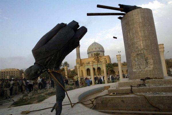 Ini 10 Foto Fenomenal Dari Perang Irak! Ini 10 Foto Fenomenal Dari Perang Irak!