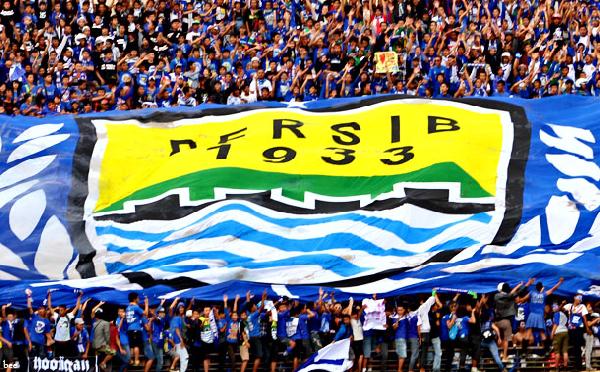 7 Suporter Sepak Bola Paling Kreatif Yang Ada Di Indonesia