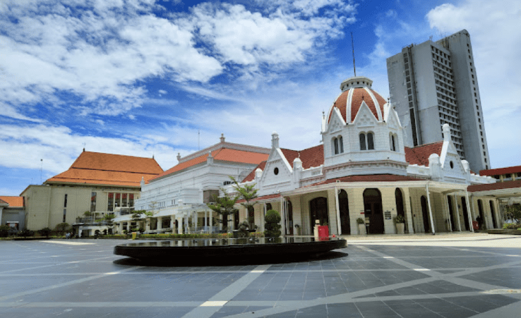 Alun-alun Bawah Tanah Surabaya, Begini Cara Masuknya!