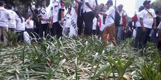 7 Bukti Bahwa Orang Indonesia Gak Pantes Dikasih Hal Bagus!