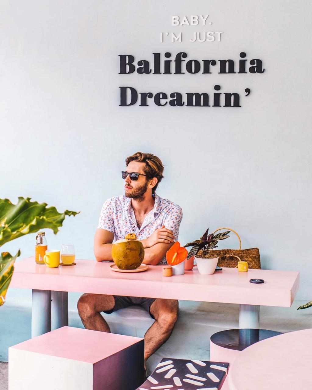 Cafe Di Bali Paling Asik Buat Nyantai!