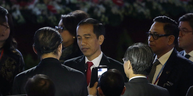 4 Cerita Unik Ketika Jokowi Presentasi Di Apec