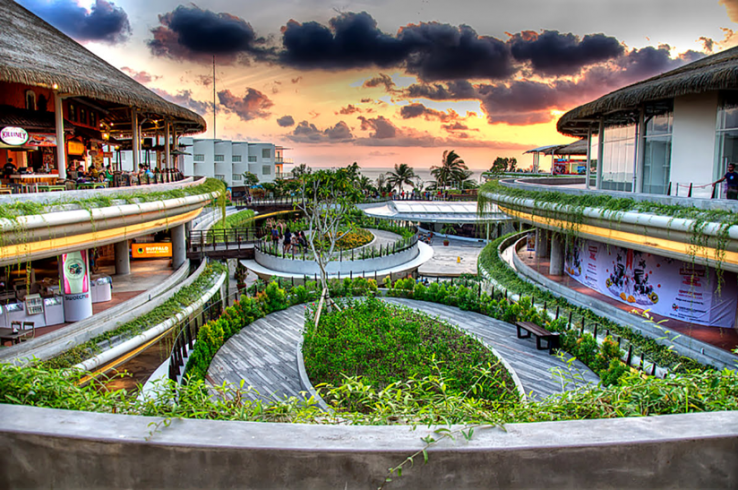 Mall Terbesar di Indonesia: Beach Walk Shopping Center Mall Terbesar di Indonesia: Beach Walk Shopping Center