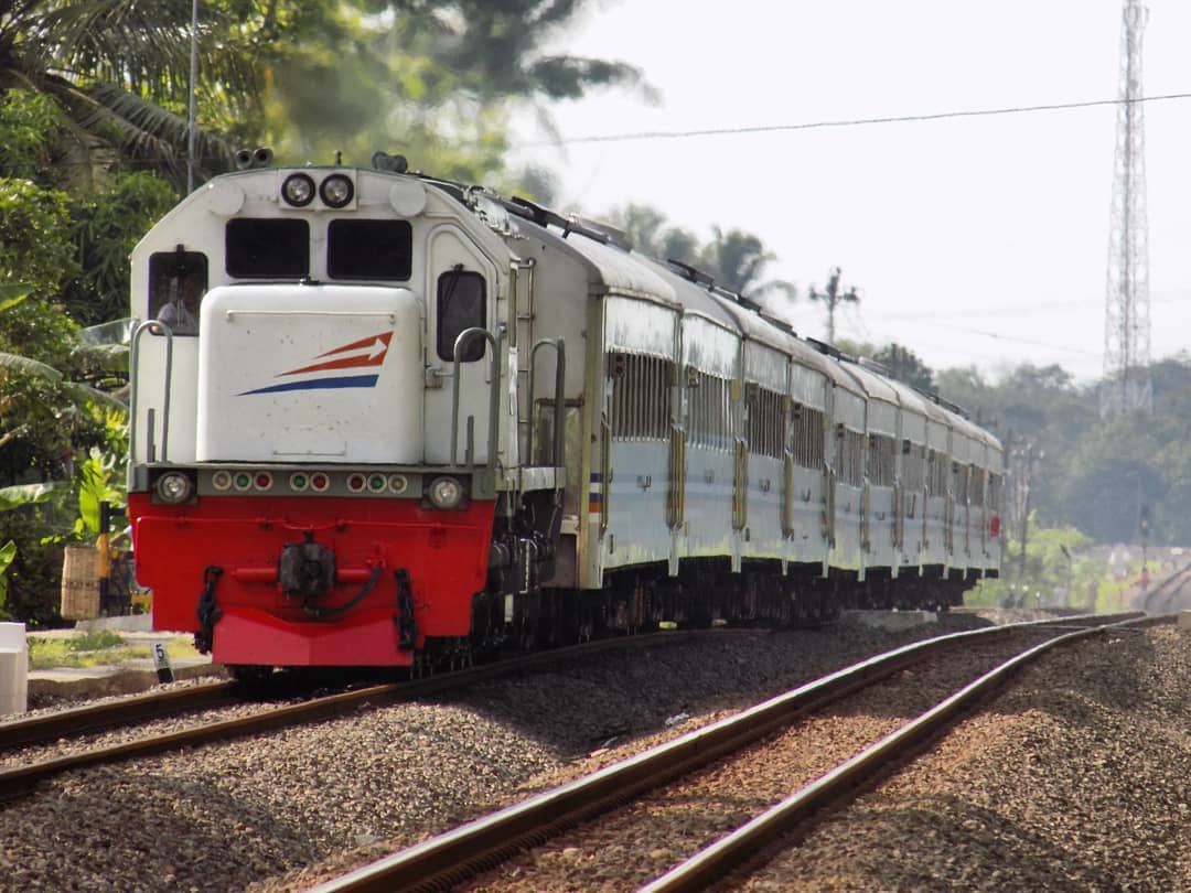 Daftar Kereta Api Indonesia Terbaru Terlengkap!