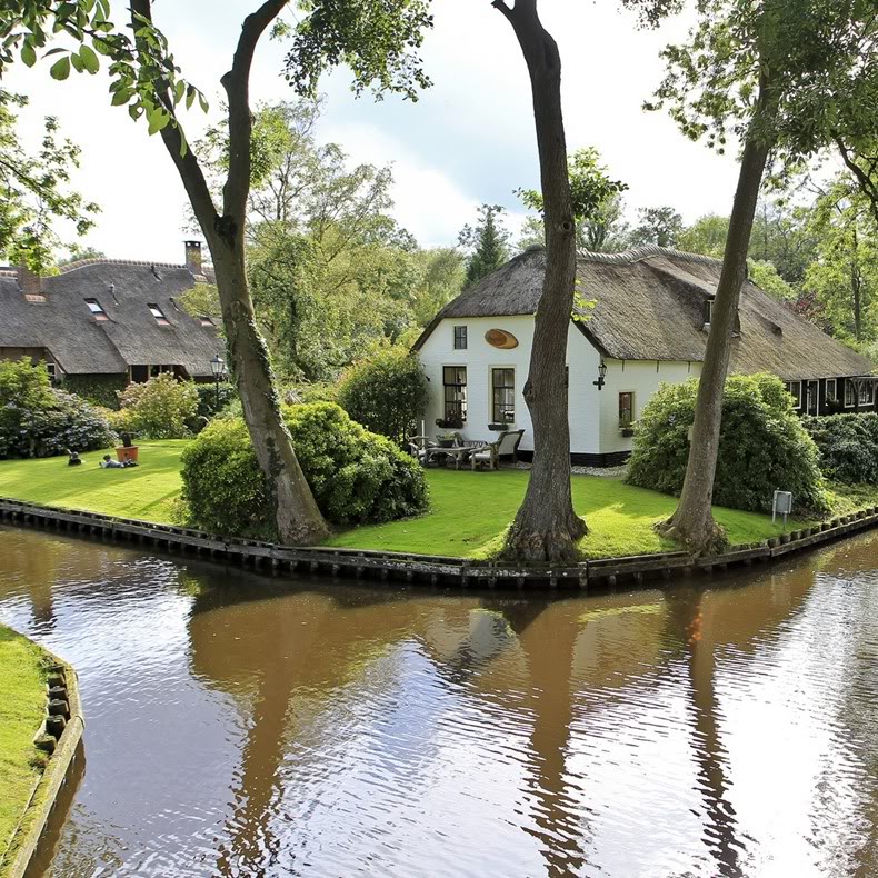 Giethoorn Si Desa tanpa jalan Di Belanda Giethoorn Si Desa tanpa jalan Di Belanda