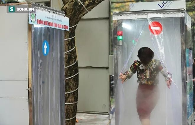 Di Vietnam Ada Banyak Bilik Anti Infeksi, di RI Cuma di Istana Jokowi? Di Vietnam Ada Banyak Bilik Anti Infeksi, di RI Cuma di Istana Jokowi?