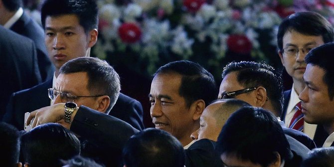 4 Cerita Unik Ketika Jokowi Presentasi Di Apec