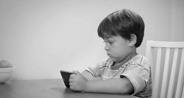 9 Ciri Generasi Sekarang, Generasi Smartphones, Generasi Idiot? 9 Ciri Generasi Sekarang, Generasi Smartphones, Generasi Idiot?