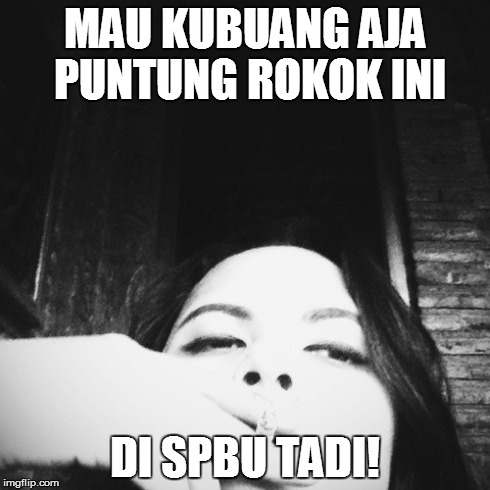 Florence Anggap Orang Jogja Tolol, Karena Ditolak Isi BBM Di Antrean Mobil Florence Anggap Orang Jogja Tolol, Karena Ditolak Isi BBM Di Antrean Mobil
