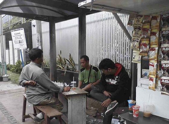 7 Bukti Bahwa Orang Indonesia Gak Pantes Dikasih Hal Bagus!