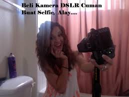 Alasan Kenapa Orang Gak Suka Selfie Alasan Kenapa Orang Gak Suka Selfie