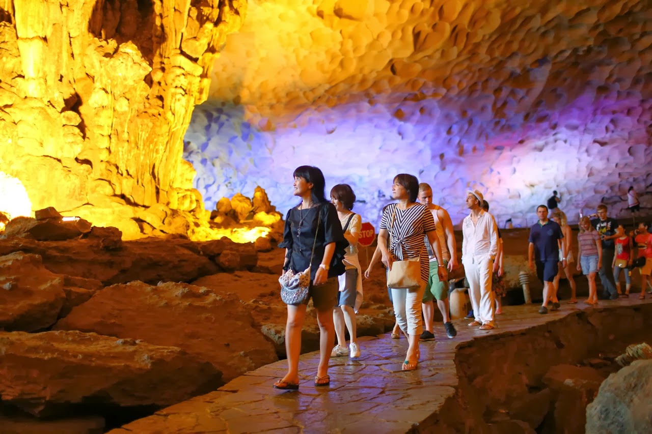 Liburan Ke Vietnam? Kunjungi 9 Tempat Wisata di Teluk Ha Long Yang Keren Ini! Liburan Ke Vietnam? Kunjungi 9 Tempat Wisata di Teluk Ha Long Yang Keren Ini!