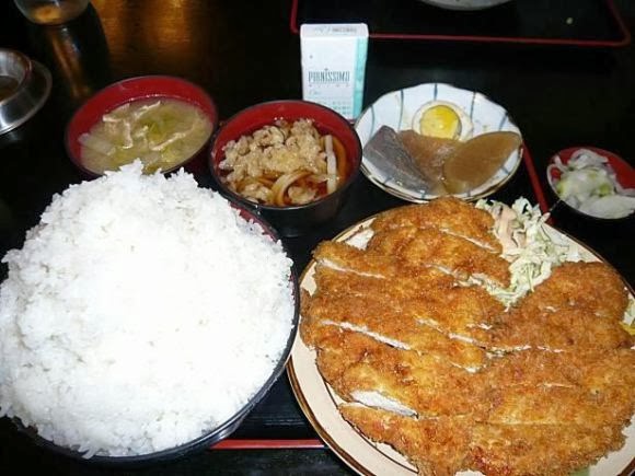 Foto - Foto Unik Makanan Porsi Super Raksasa Di Jepang Foto - Foto Unik Makanan Porsi Super Raksasa Di Jepang