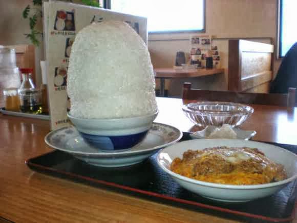 Foto - Foto Unik Makanan Porsi Super Raksasa Di Jepang Foto - Foto Unik Makanan Porsi Super Raksasa Di Jepang