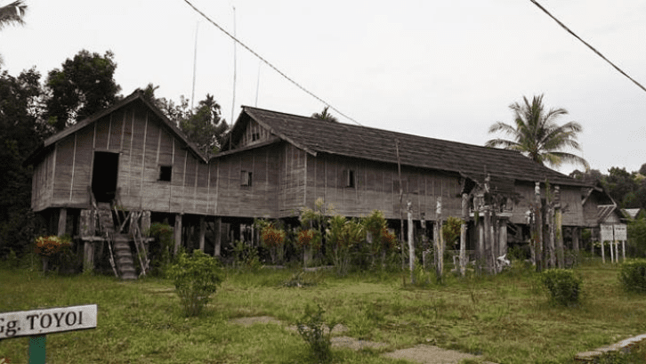 Mengenal 4 Rumah Betang, Rumah Adat Kalimantan Tengah Mengenal 4 Rumah Betang, Rumah Adat Kalimantan Tengah