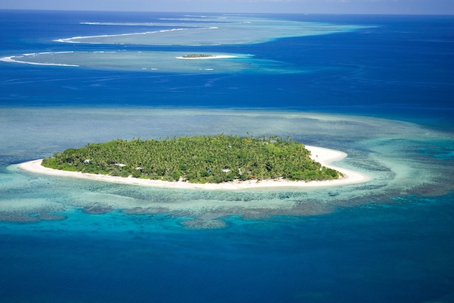 6 Pulau Berbentuk Hati Yang Unik Di Bumi!!