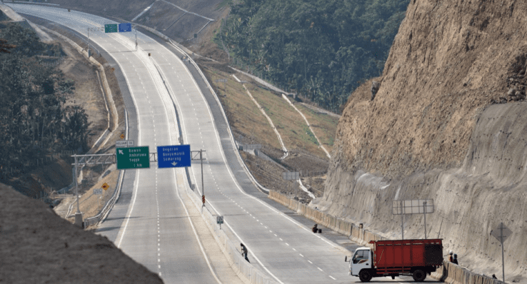 2. Pembangunan Ruas Tol Semarang-Solo